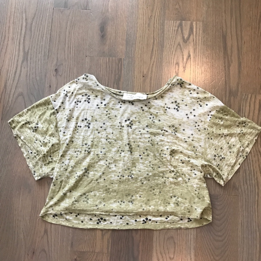 Green star cropped top